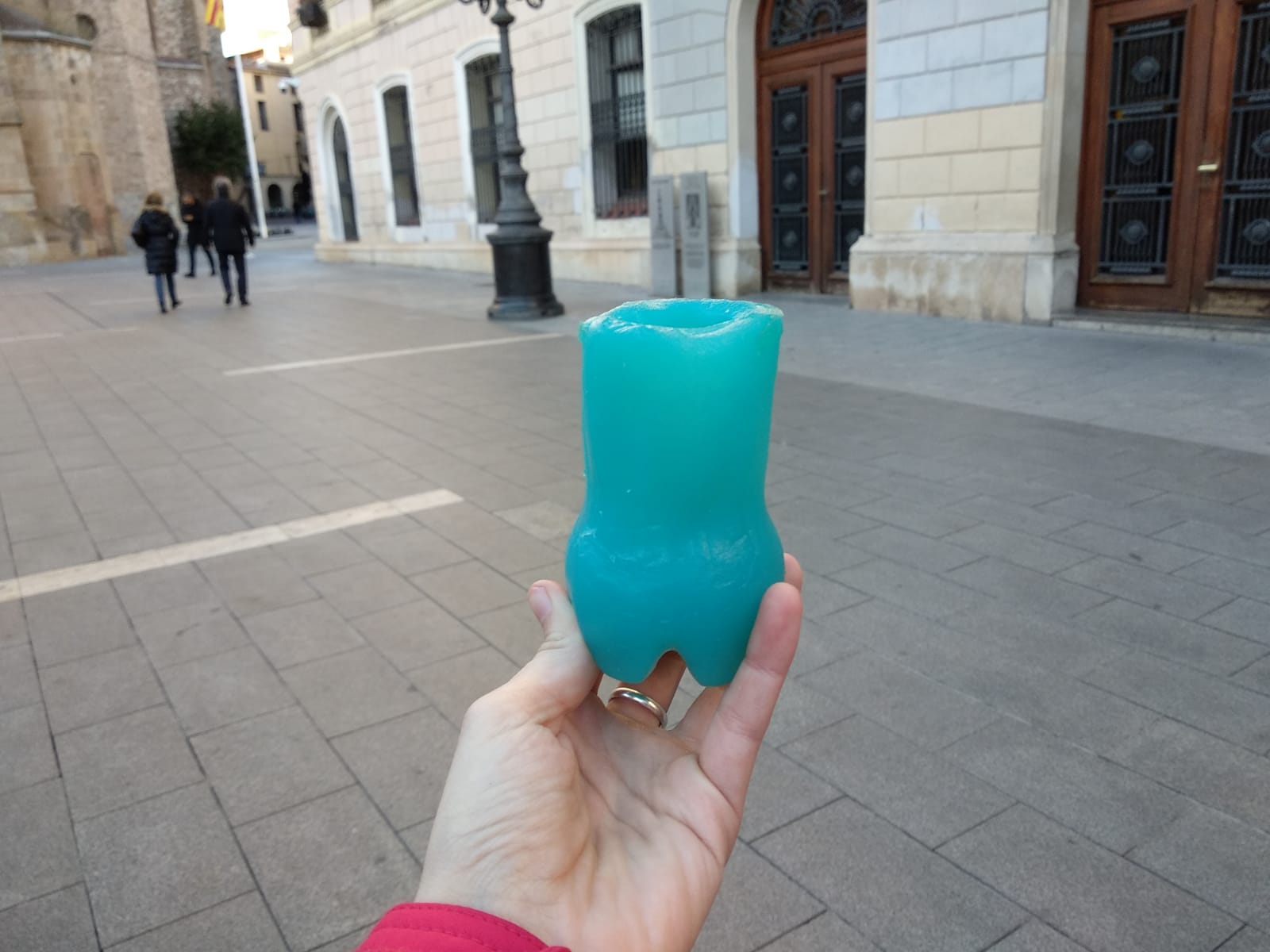 Ampolla de plàstic biodegradable d'un sol ús | Helena Molist