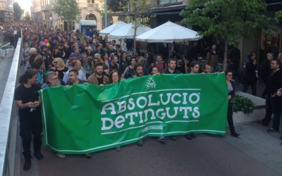 La capçalera de la manifestació d'aquesta tarda. Ràdio Sabadell