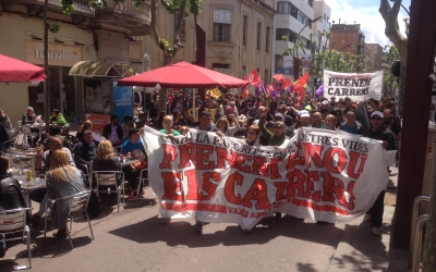 La manifestació al seu pas per la Rambla. Foto: Radio Sabadell