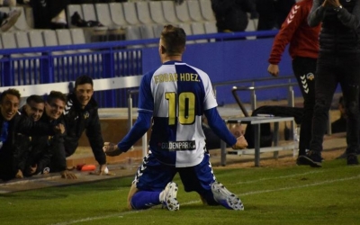 Édgar Hernández ha estat el pitxiti del Sabadell enguany amb 10 gols | Críspulo Díaz