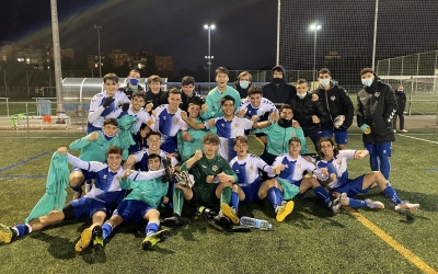 El juvenil del Centre d'Esports Sabadell celebra la bona dinàmica a casa | @futbaseces