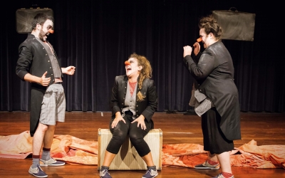 Pústula, en Gresca i la Mortadefam a 'Tot esperant en Will' | Teatre del Sol