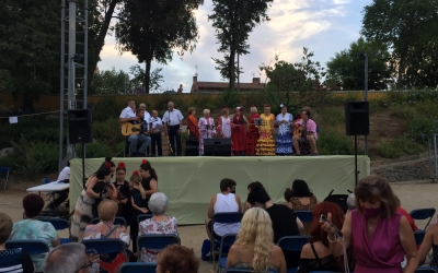 Actuació inicial del Coro Rociero de San Sebastián de los Ballesteros | Ràdio Sabadell