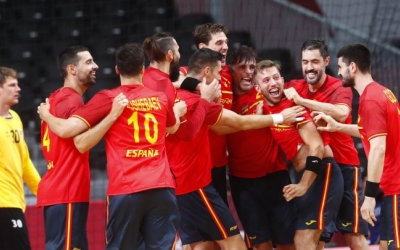 Gómez, felicitat pel seu gol 'in extremis' contra Noruega | RFEB