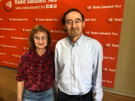 Glòria Soler (membre de la junta) i Esteve Soler (president) del Cineclub Sabadadell a l'estudi 1 