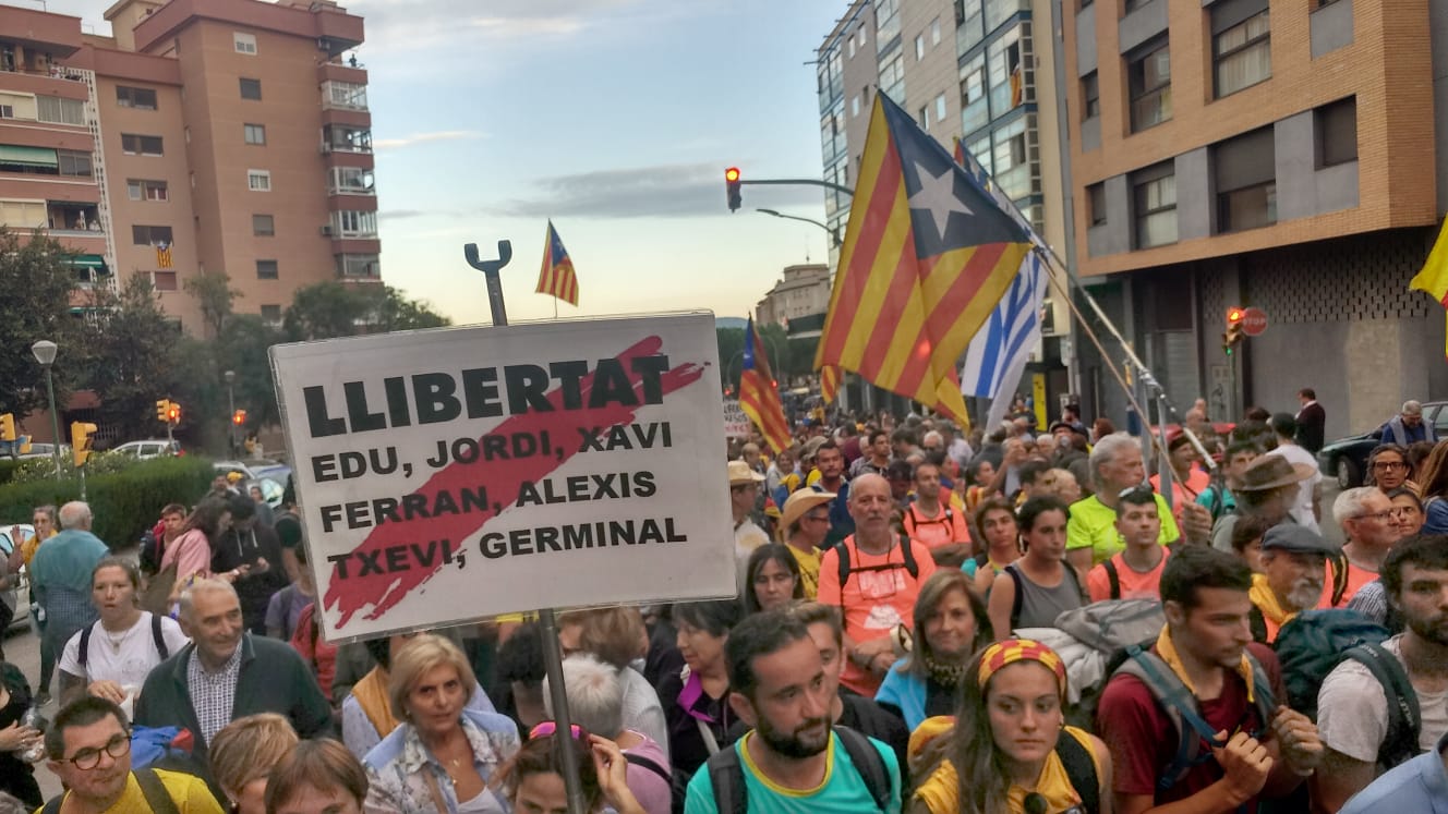 Els manifestants han demanat l'alliberament de Forcadell i els CDR empresonats | Pere Gallifa
