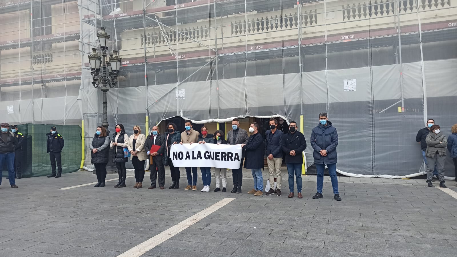 Representants dels grups municipals durant el minut de silenci  | Pere Gallifa