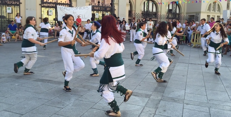 Els Bastoners de Sabadell en una actuació | Arxiu