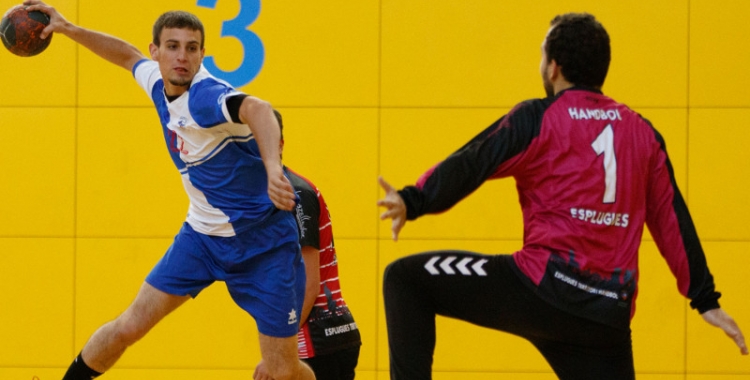 Imatge d'un partit entre el Sabadell Handbol contra l'Esplugues B