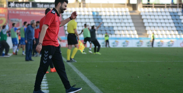 Romo lamentant el tercer gol del Lleida | Roger Benet (CES)