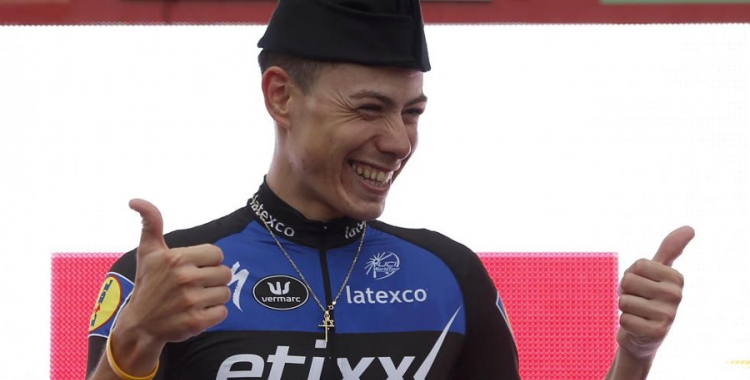 David de la Cruz celebrant una victòria a l'Itzulia