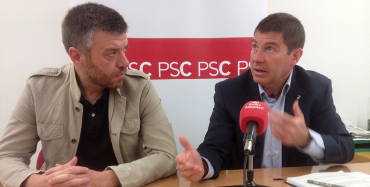 Cristian Sánchez i Josep Ayuso a la seu del grup municipal del PSC. Ràdio Sabadell