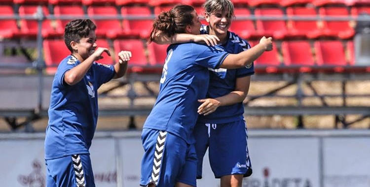 Sara Serna celebrant un gol a Montigalà | Pedro Salado (Futfem.cat)