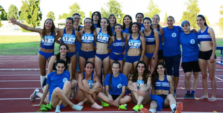 L'equip femení de la JAS amb la permanència a la butxaca