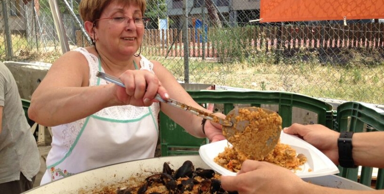 La paella dels veïns del Centre Mercat, 2015. Foto: AAVV Centre-Mercat