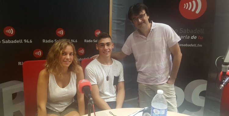 La Maria, en Marc i Manel Sánchez durant la seva visita al programa Desperta Sabadell de Ràdio Sabadell. Foto: Núria Garcia