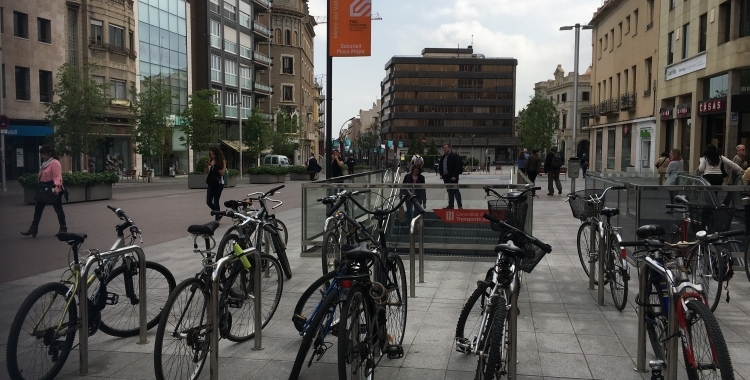 Les escales per baixar a l'estació Sabadell Plaça Major 