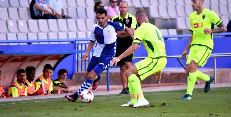 Óscar Rubio, en una acció del partit contra l'Elche de la primera jornada de lliga