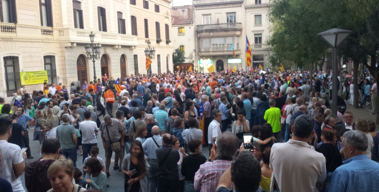 Aspecte de la plaça de Sant Roc a l'inici de la concentració | Pau Duran