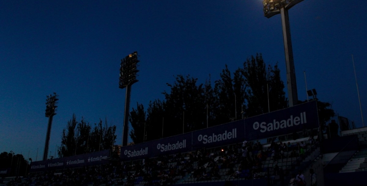 La Nova Creu Alta a les fosques en ple Sabadell-Badalona | Pedro Salado