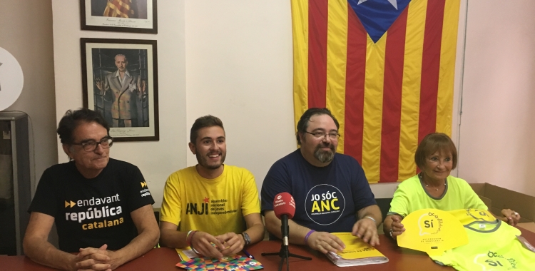 Els membres de Sabadell per la Independència aquest matí | Mireia Sans