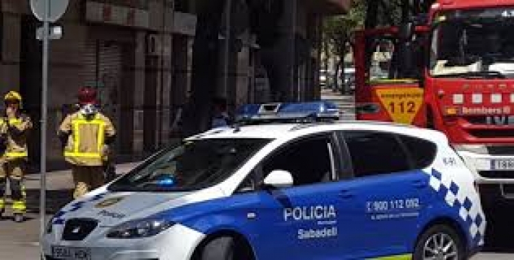 La Policia Municipal treballant a Sabadell | Arxiu