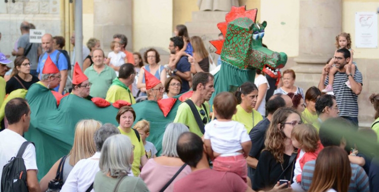 La Cercavila de gegants ha congregat a molts sabadellencs