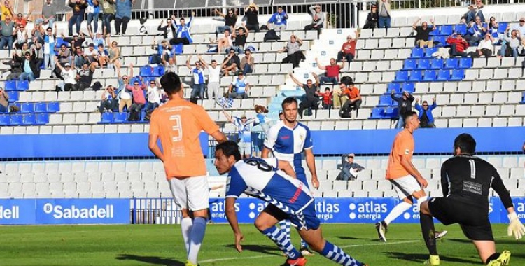 Gai Assulin celebrant el primer gol del partit | Críspulo D.