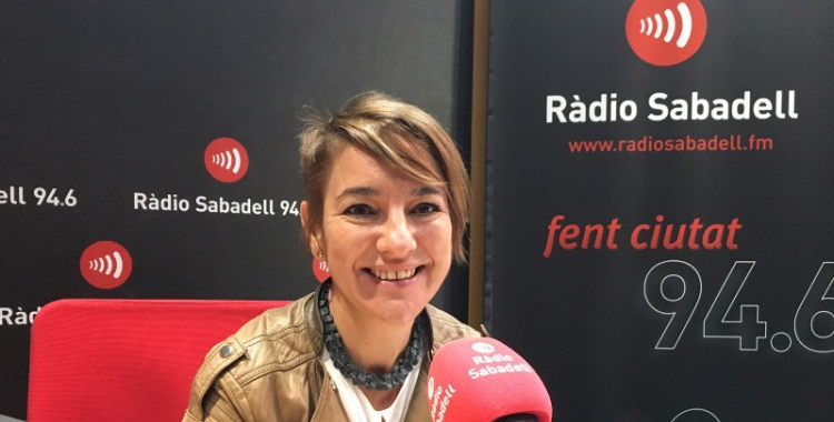 Lourdes Ciuró, als micròfons de Ràdio Sabadell/ Mireia Sans