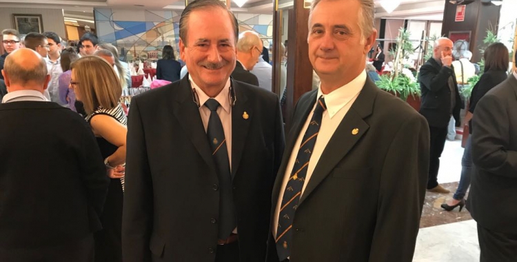 Miguel Francés i Joan Rodríguez durant el lliurament de premis de la Federació Catalana de Tir | Adrián Arroyo