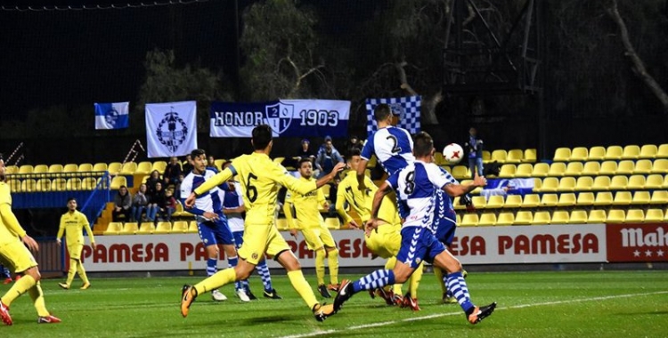 Pol Moreno va tornar a jugar a l'eix de la defensa arlequinada | Crispulo D.