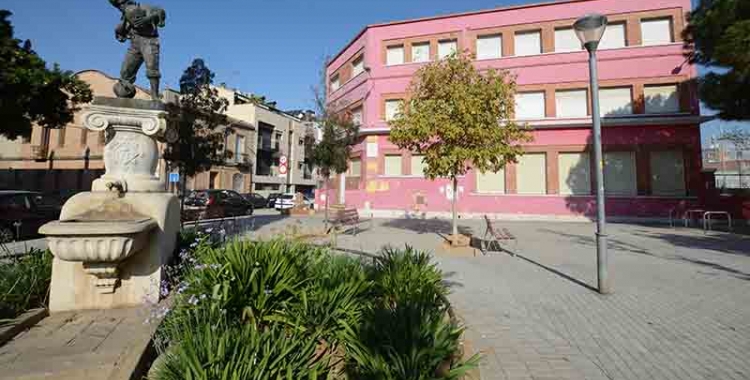 La plaça Piaget és una de les que ampliarà el seu espai dins la fase de pacificació del trànsit de l'entorn de Can Feu.