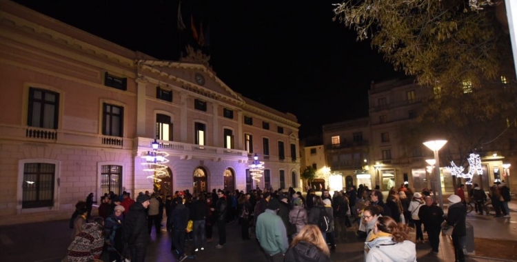 La plaça Sant Roc diurant la concentració. | Foto: Roger Benet