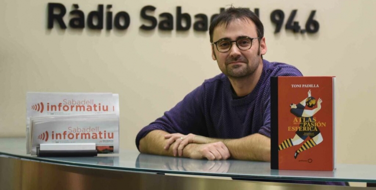 Toni Padilla als estudis de Ràdio Sabadell | Roger Benet