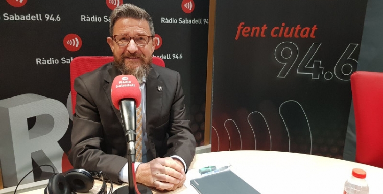 Manuel Hernández, degà del Col·legi d'Advocats de Sabadell, als estudis de Ràdio Sabadell. 