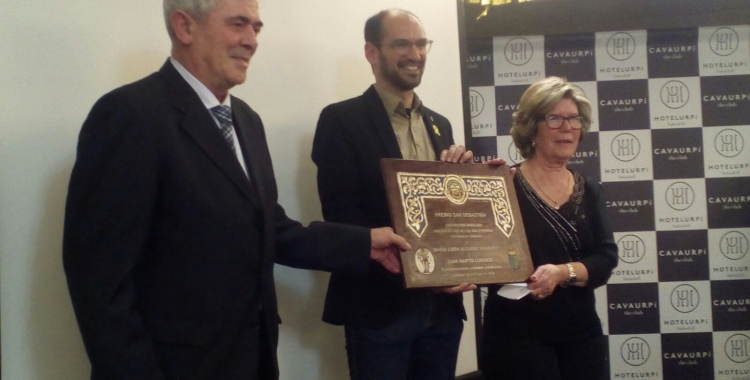 Maties Serracant entrega un dels premis | Pere Gallifa