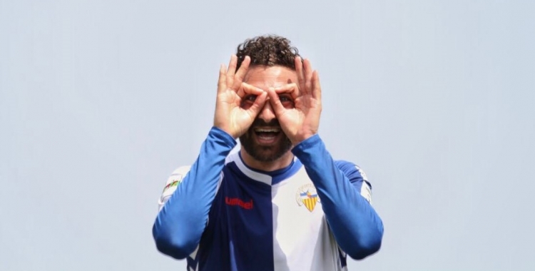 Arturo ahir celebrant l'1-3 del Sabadell a Formentera | Sandra Dihör