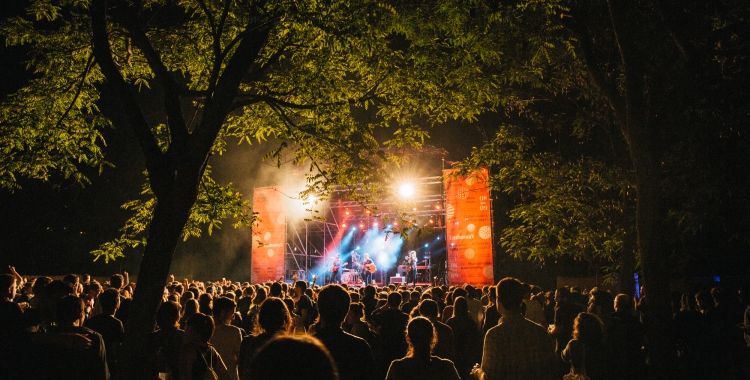 L'escenari gran del festival | EMBASSA'T Pol Solsona