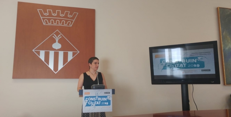 Glòria Rubio presentant la tercera edició de Construint Ciutat | Pere Gallifa