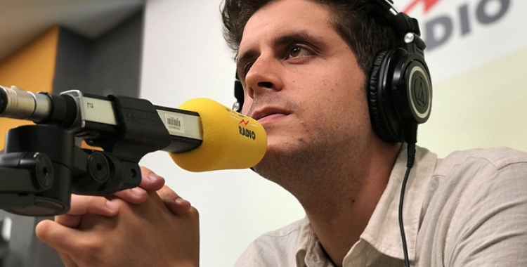 Roger Escapa, actualment al capdavant de l'edició estiuenca d'"El matí de Catalunya Ràdio"