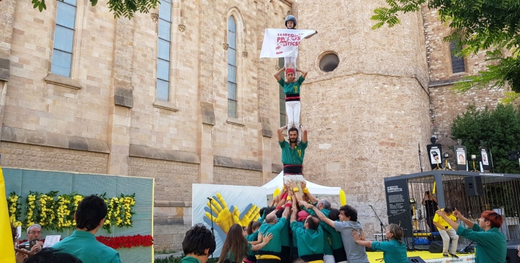 Els Saballuts fent un pilar pels presos polítics | Castellers de Sabadell