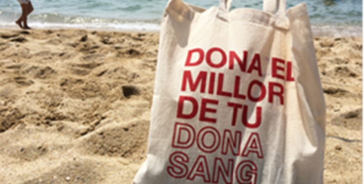 Imatge de la bossa de la campanya #omplelabossa | ACN