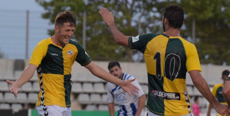 Edgar Hernández celebra el segon gol del partit | Roger Benet