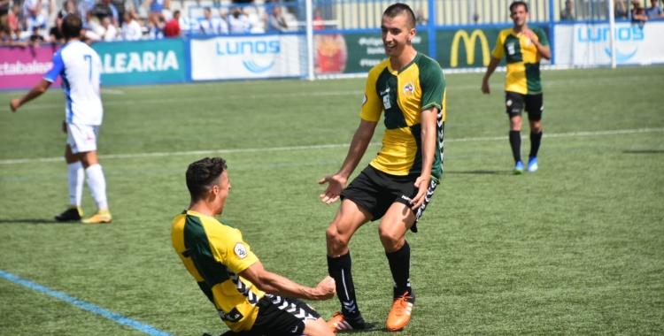 Pol Ballesteros celebra el seu primer gol com a arlequinat | Críspulo Díaz