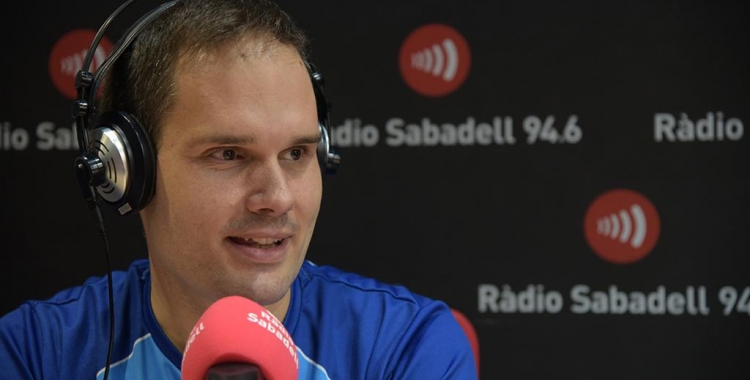 Jordi Morales a l'estudi de Ràdio Sabadell | Roger Benet