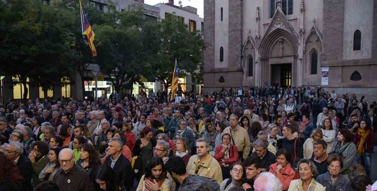 Imatge dels concentrats a la plaça de Sant Roc | Roger Benet