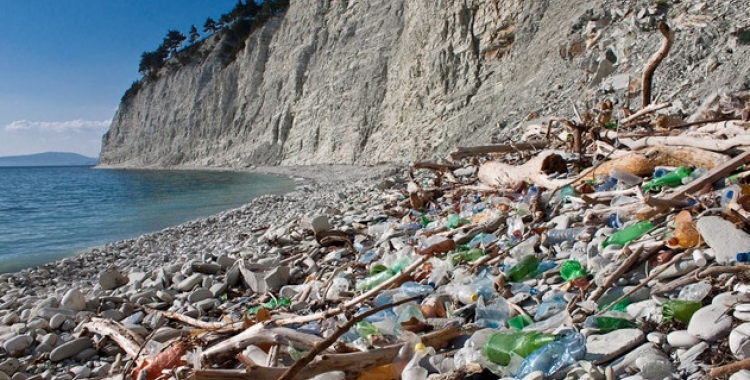 L'acumulació de plàstic al mar és una realitat cada cop més preocupant 