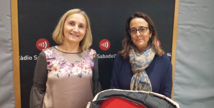 Esther Creus (esquerra) i Alícia Bosch (dreta), a Ràdio Sabadell | Pau Duran