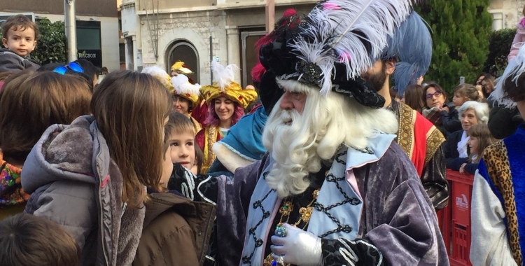 L'Ambaixador a la rebuda de la plaça Sant Roc | Ràdio Sabadell 