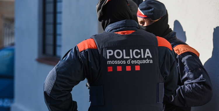 Imatge dels agents de Mossos d'Esquadra | Roger Benet